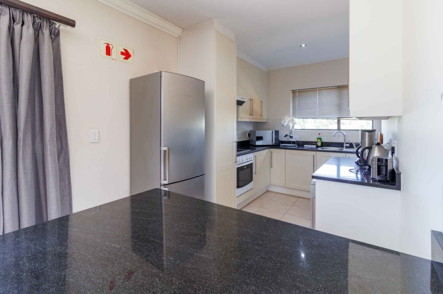 To Let 1 Bedroom Property for Rent in Table View Western Cape